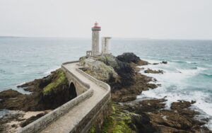image d'un phare en Bretagne dans les côtes d"Armor