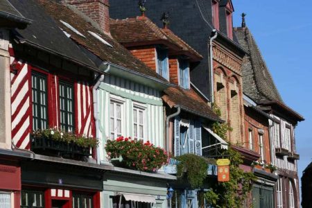 image d'une bâtisse à colombages à Beuvron en Auge