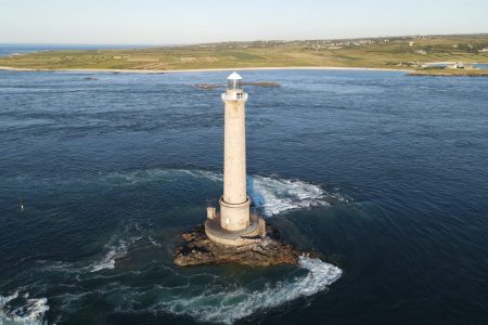 vue aérienne d'un phare dans le Cotentin