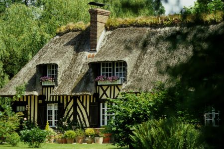 colombage architecture normandie toit de chaume