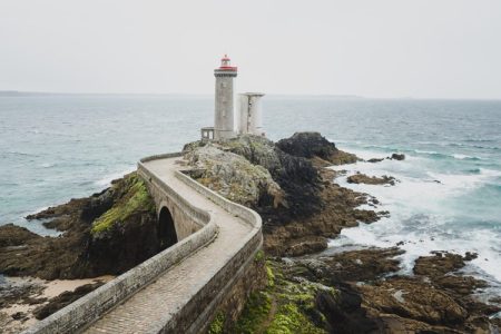 image d'un phare en Bretagne dans les côtes d"Armor