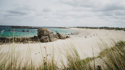 image d'une plage des côtes d'Armor